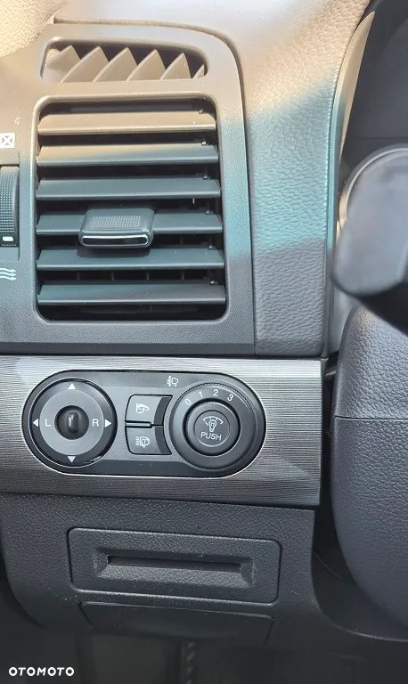 Chevrolet Captiva - 11