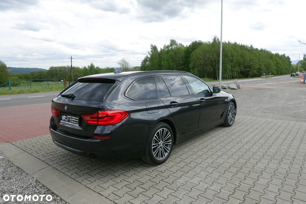 BMW Seria 5 520d xDrive Sport Line - 5