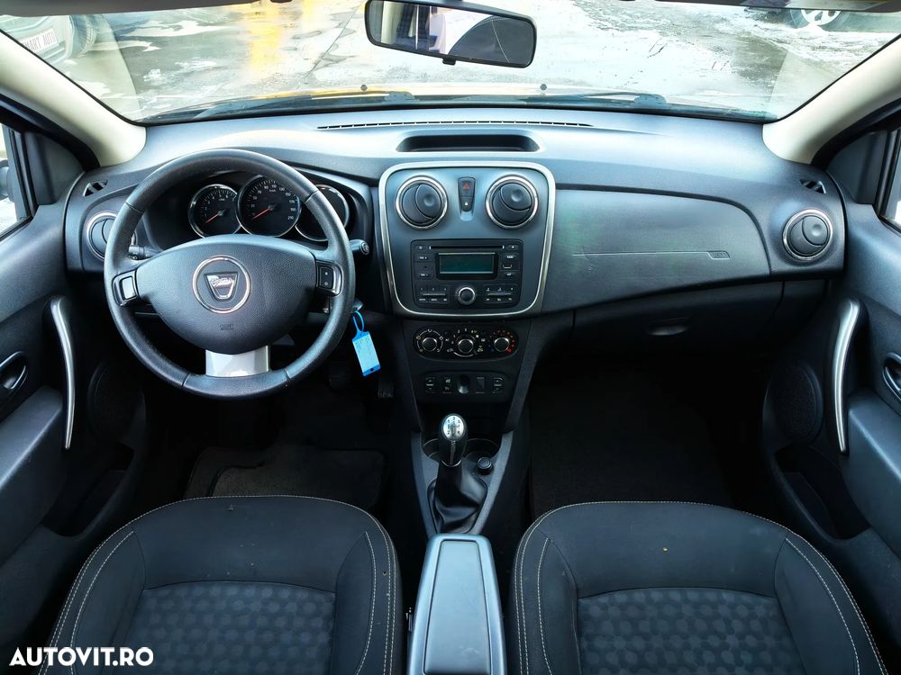 Dacia Logan TCe 90 Laureate - 7