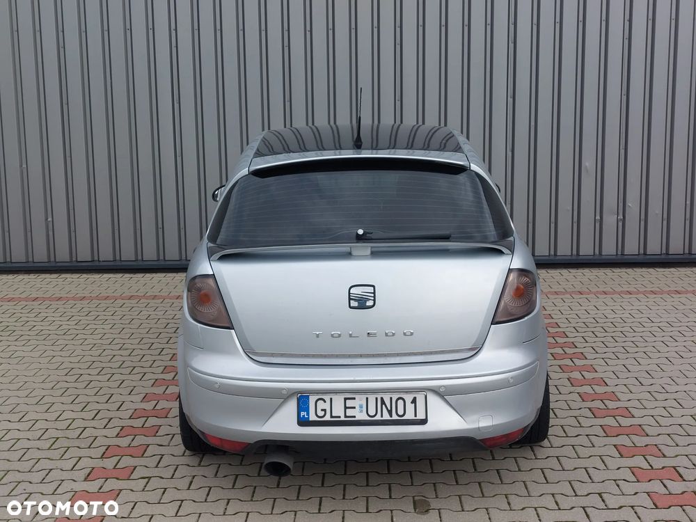 Seat Toledo 1.6 Reference - 8