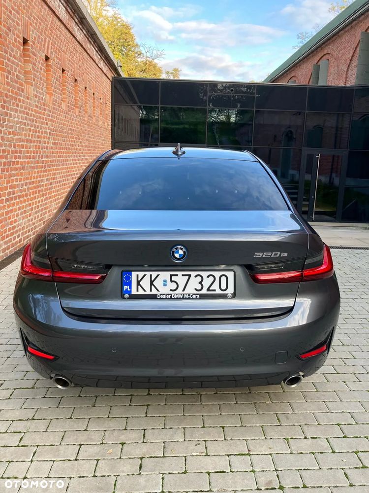 BMW Seria 3 330e Advantage - 6