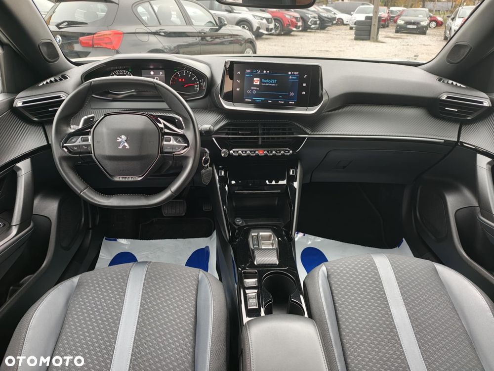 Peugeot 2008 - 11