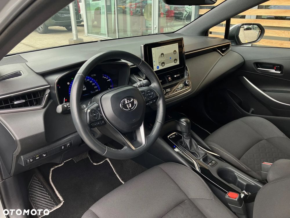 Toyota Corolla 1.8 Hybrid Comfort - 32