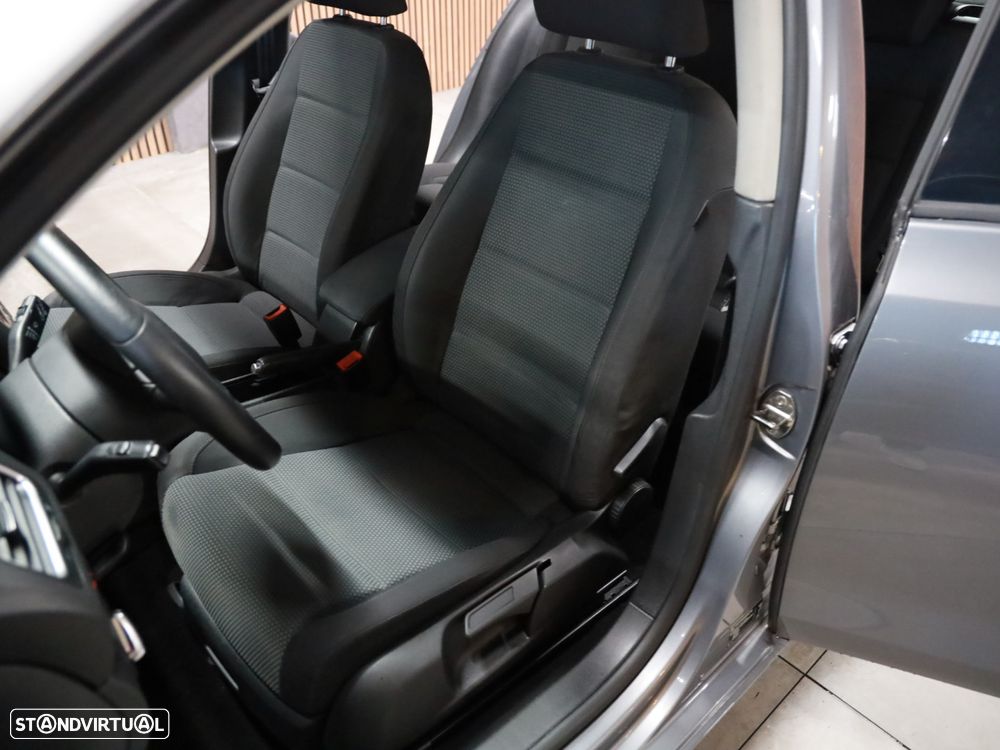 VW Golf 1.6 TDi Confortline - 19