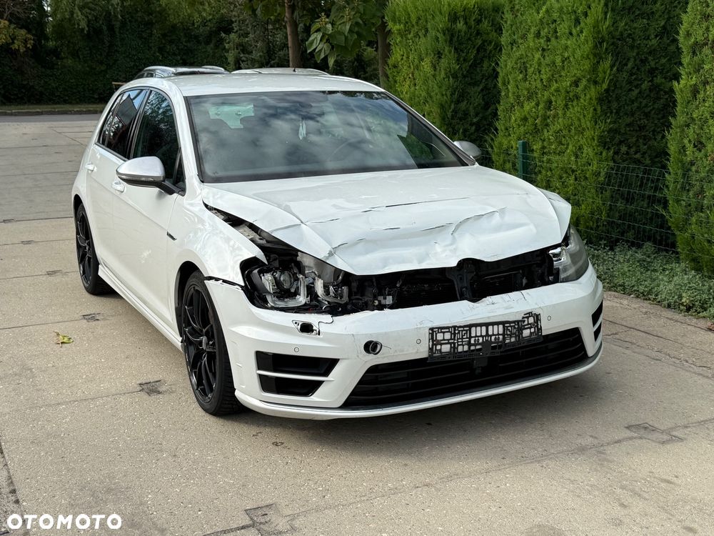 Volkswagen Golf - 2