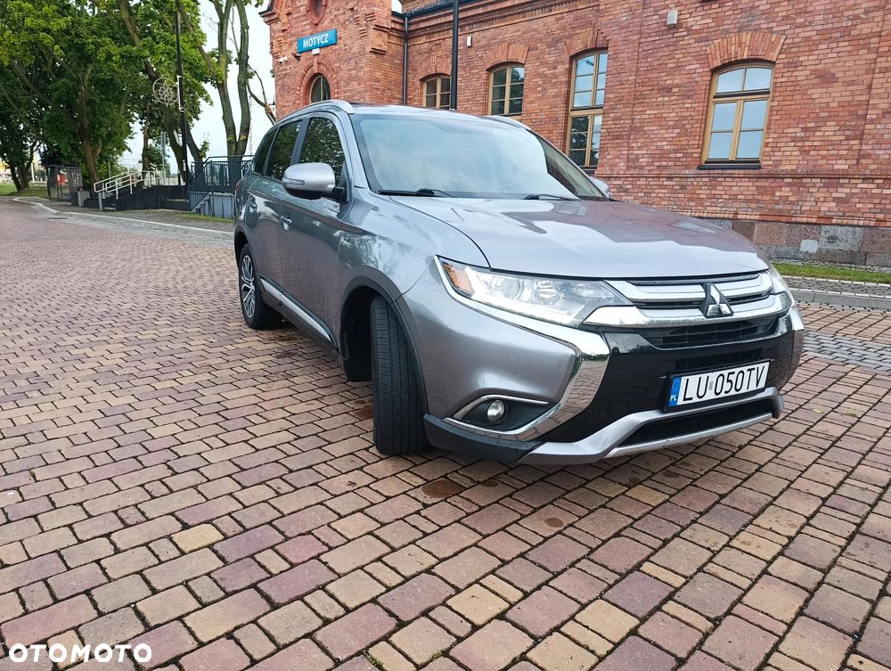 Mitsubishi Outlander - 21