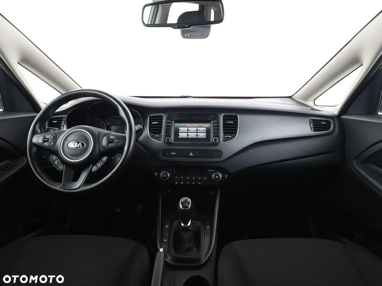 Kia Carens - 15