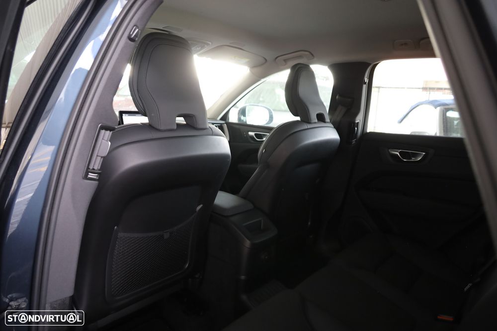 Volvo XC 60 2.0 T6 PHEV Core AWD - 18