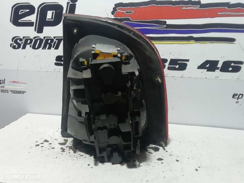 FAROLIM TRASEIRO ESQUERDO SKODA OCTAVIA I 2000 - 1