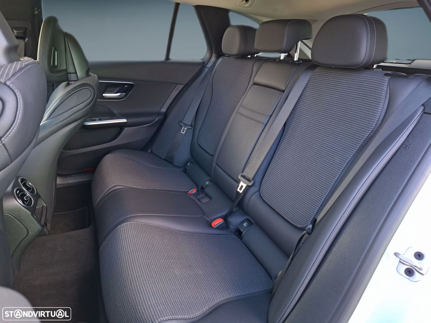 Mercedes-Benz C 300 de Avantgarde - 14