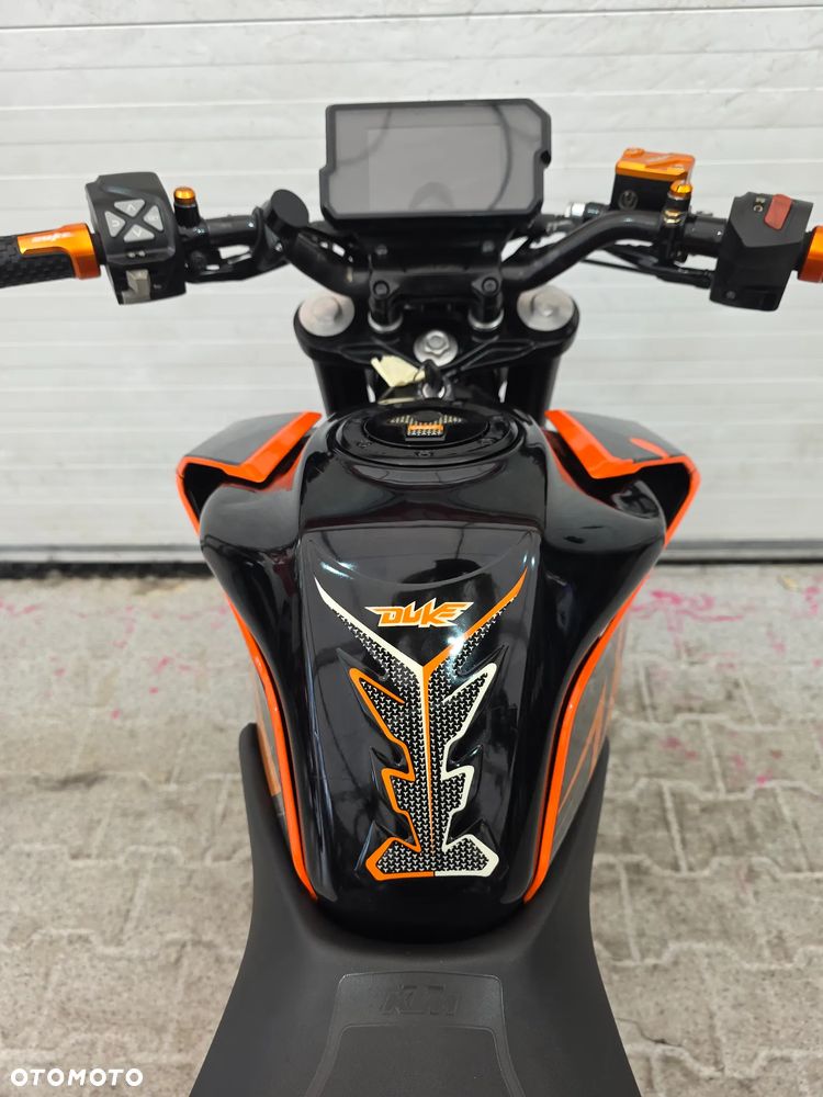 KTM Duke - 23