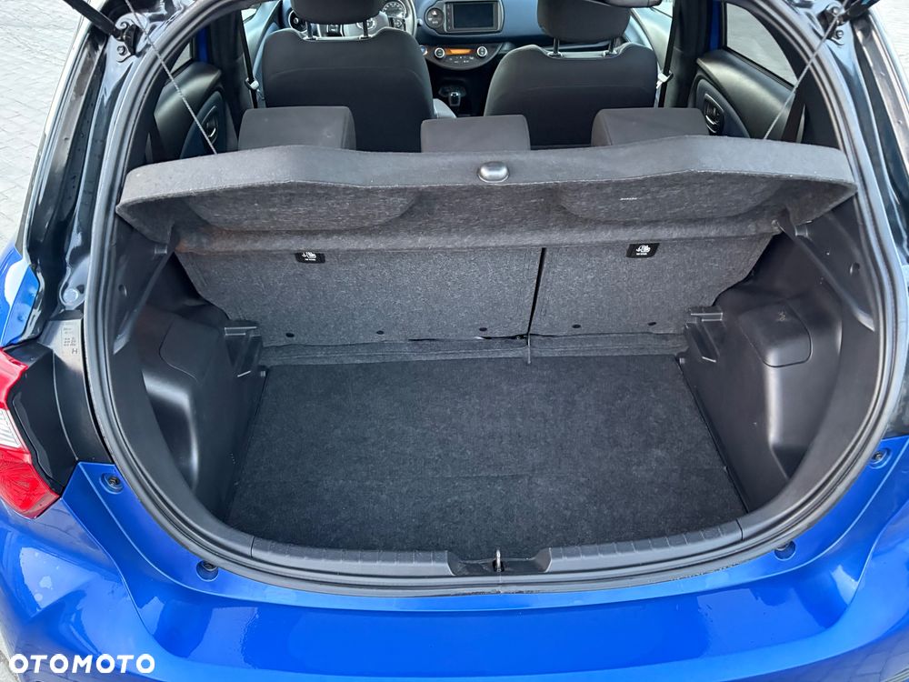 Toyota Yaris Hybrid 100 Selection Passion - 15