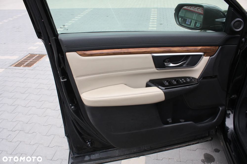 Honda CR-V 1.5 Lifestyle (Honda Connect+ / 7 os.) CVT - 25