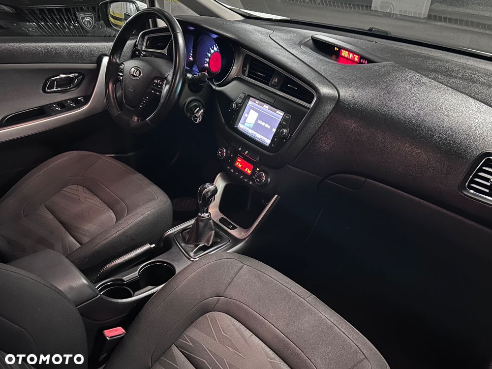 Kia Ceed 1.6 CRDi Smart Plus - 17