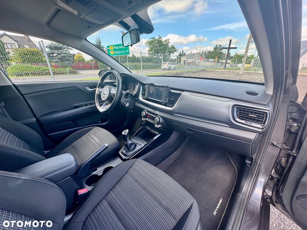 Kia Stonic - 22