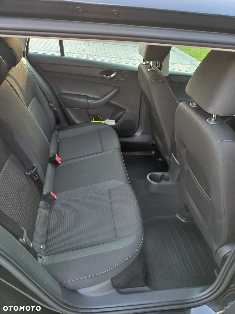 Skoda Rapid 2016 photo 5