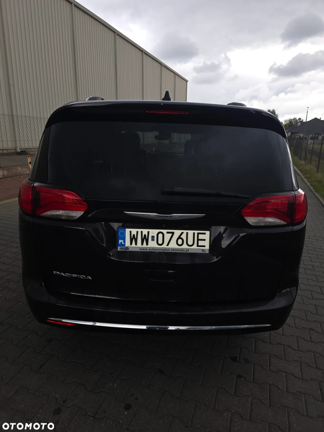 Chrysler Pacifica - 4