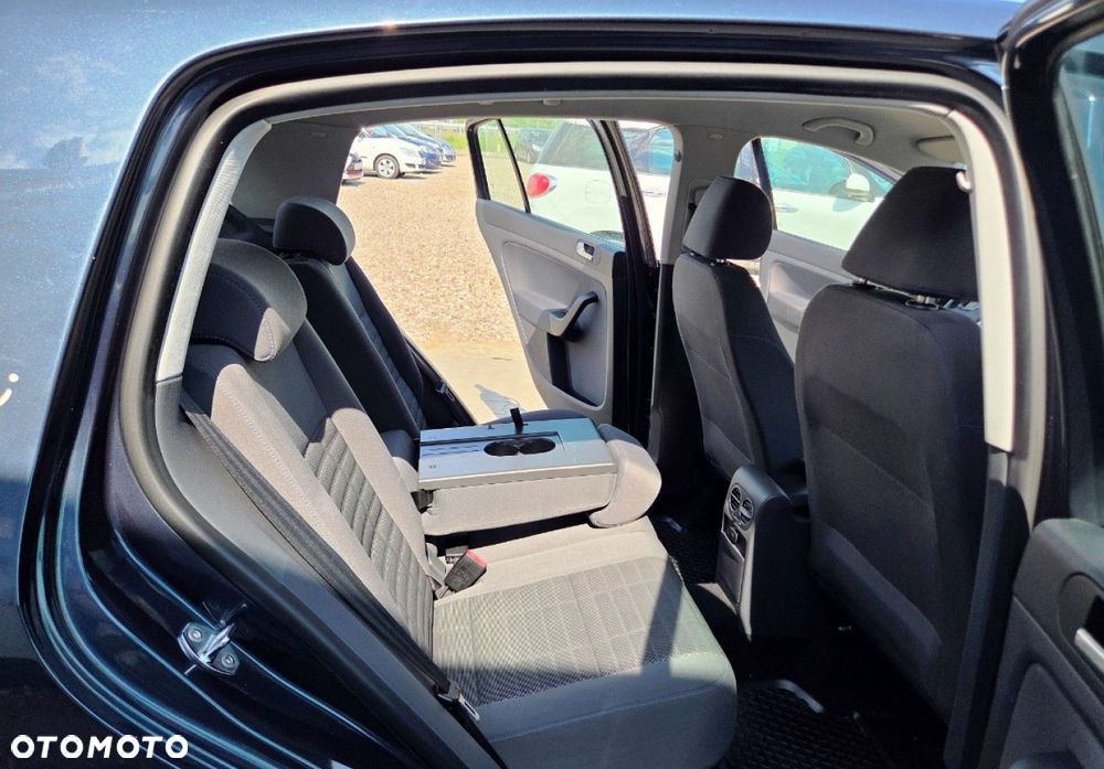 Volkswagen Golf Plus - 17