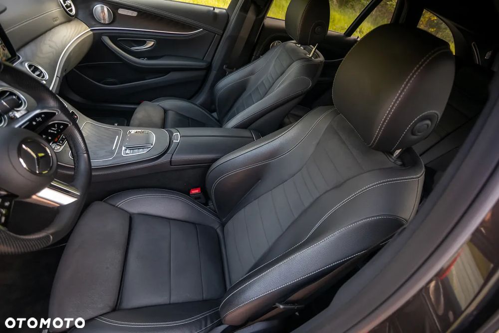 Mercedes-Benz Klasa E 300de 4Matic 9G-TRONIC - 20