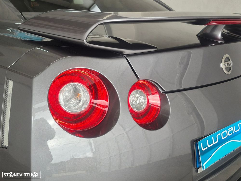 Nissan GT-R 3.8 V6 Black Edition - 11