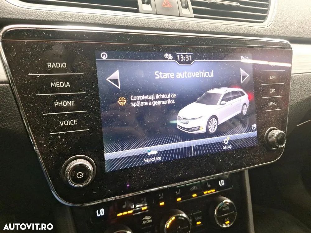 Skoda Superb Combi 2.0 TDI DSG Ambition - 4