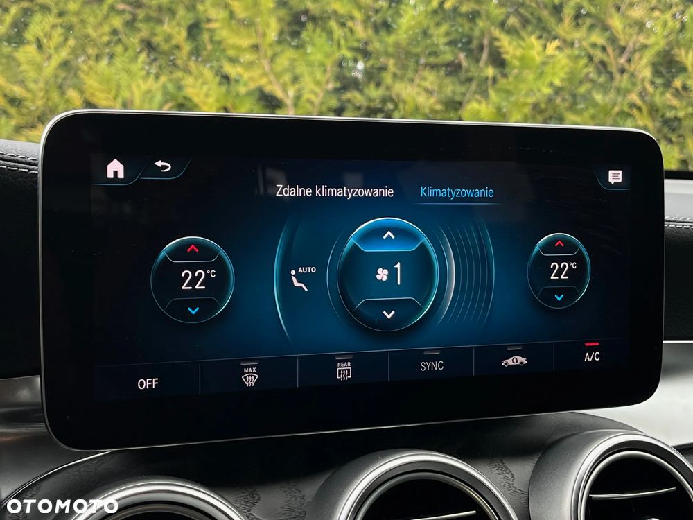 Mercedes-Benz GLC 300 e 4-Matic - 32