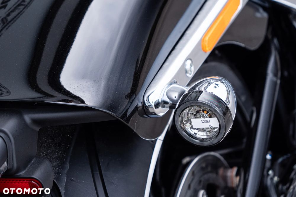 Harley-Davidson Softail Breakout - 17