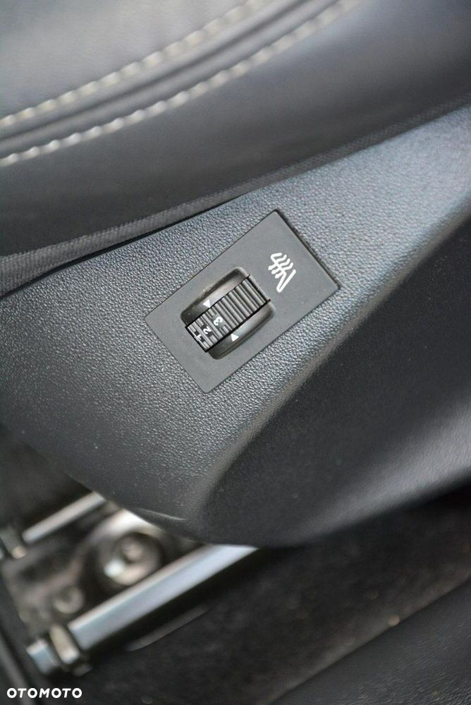 Peugeot 2008 1.2 Pure Tech GPF Allure S&S - 30