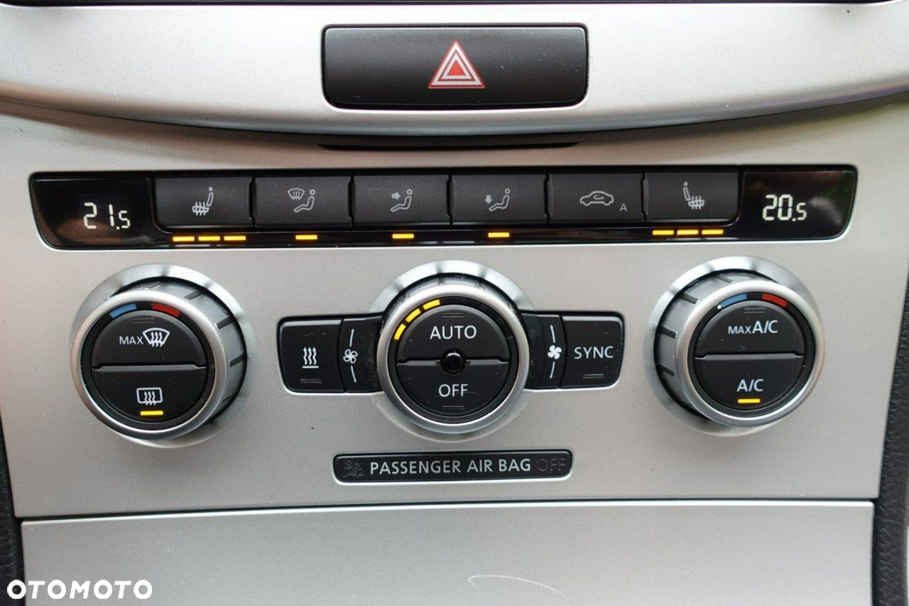 Volkswagen Passat - 16