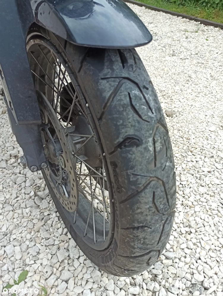Honda VFR - 8