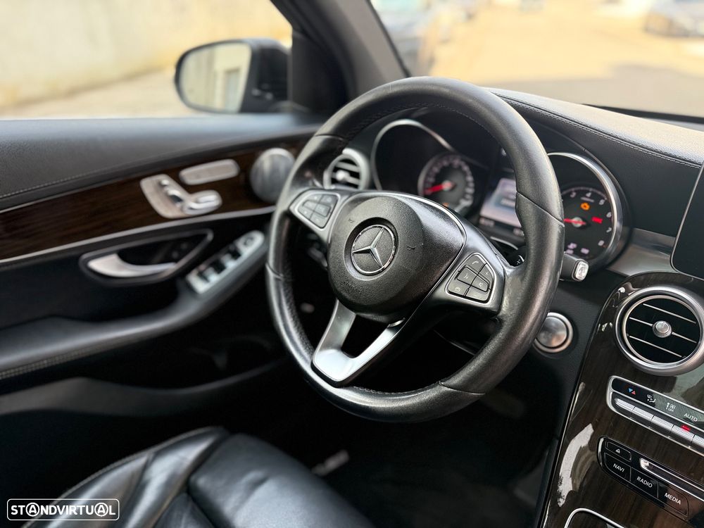 Mercedes-Benz GLC 300 4Matic 9G-TRONIC AMG Line - 16