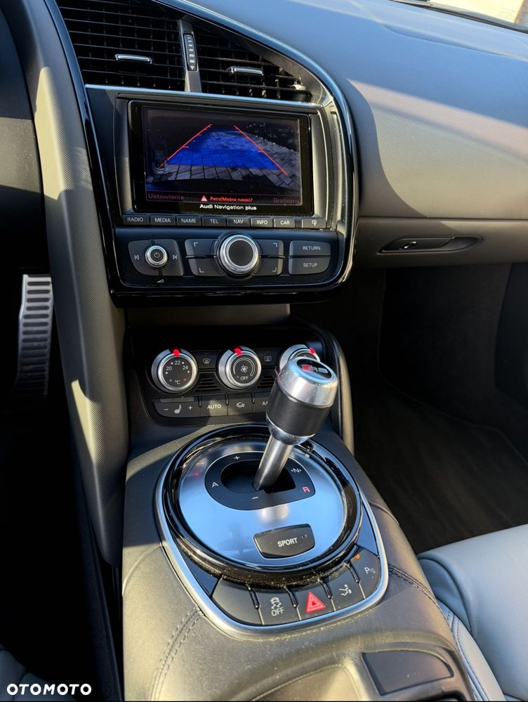 Audi R8 Coupé 4.2 Quattro S tronic - 8