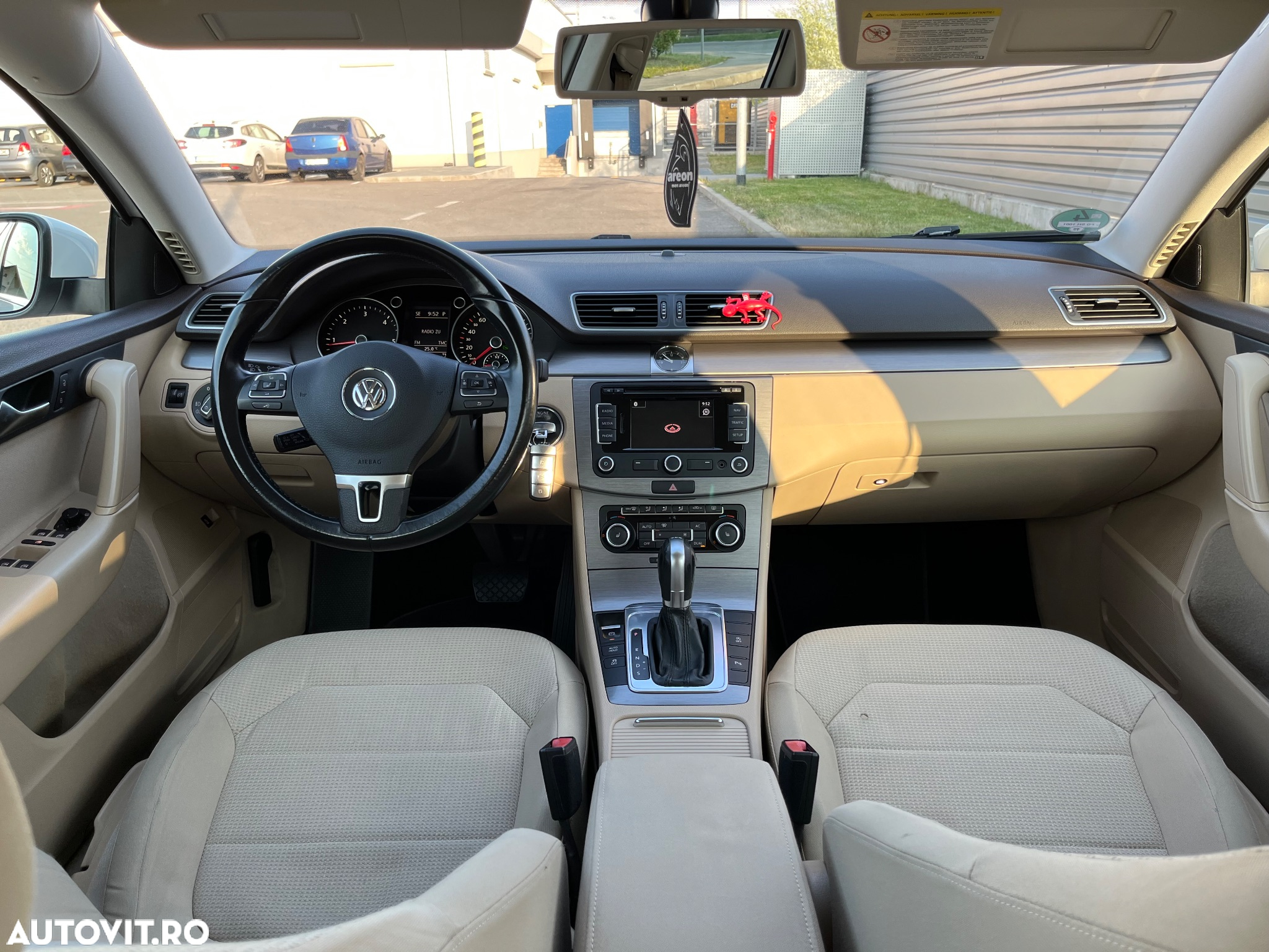 Volkswagen Passat Variant 2.0 TDI DPF DSG Individual - 8