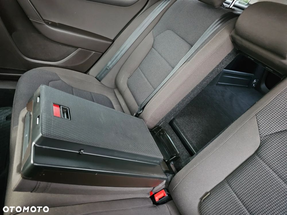 Volkswagen Passat Variant 2.0 TDI BlueMotion Technology Comfortline - 18