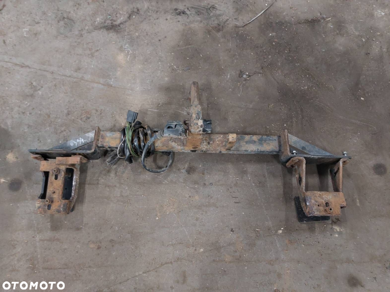 HAK HOLOWNICZY BRAK TABLICZKI OPEL MERIVA A - 2