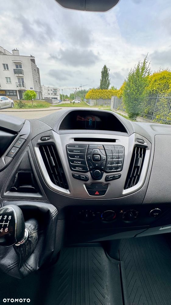 Ford Transit Custom L2H2 średni  xenon kamera idealny 2.0 TDCI blaszak krótki L1H2 VAT FV faktura 23% 3 miejsca / osobowy blaszak podwójne drzwi z obu stron - 25