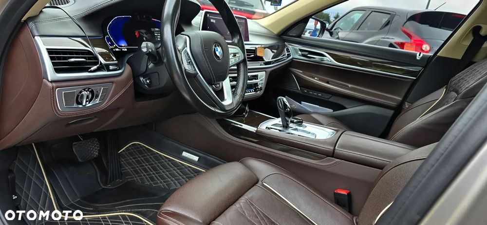 BMW Seria 7 [G11 G12] 19-22 - 14