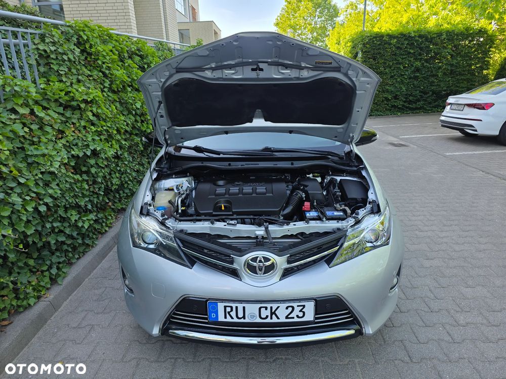 Toyota Auris - 12