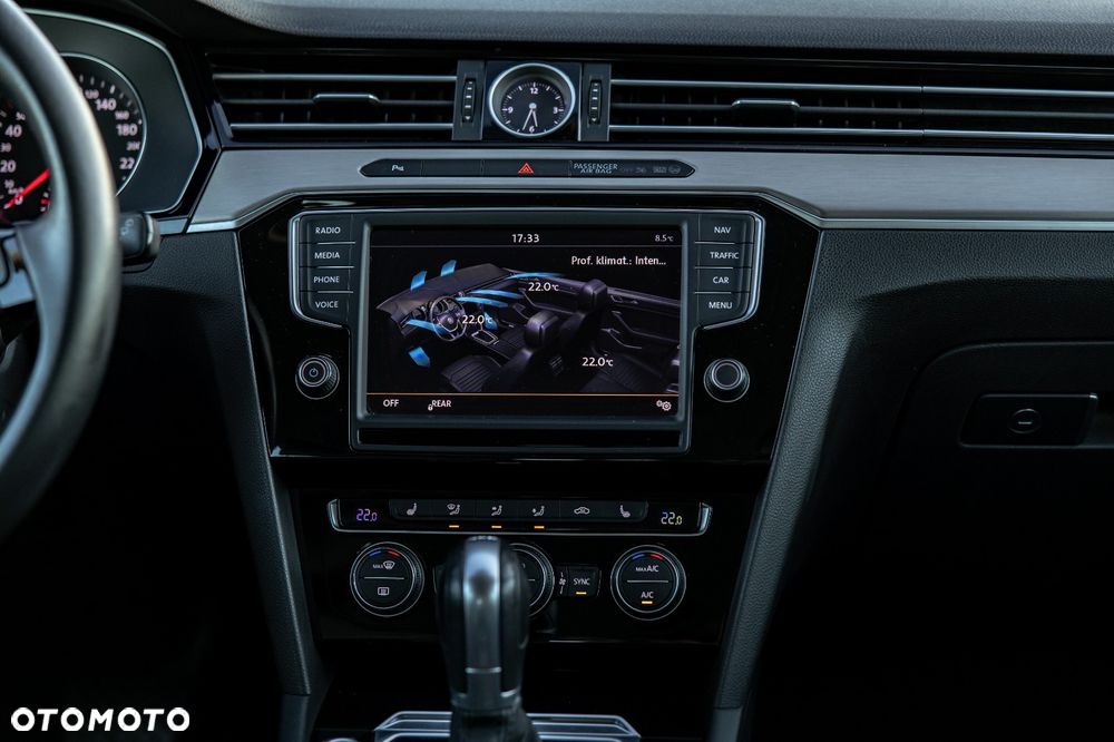 Volkswagen Passat 2.0 TDI (BlueMotion Technology) DSG Highline - 11