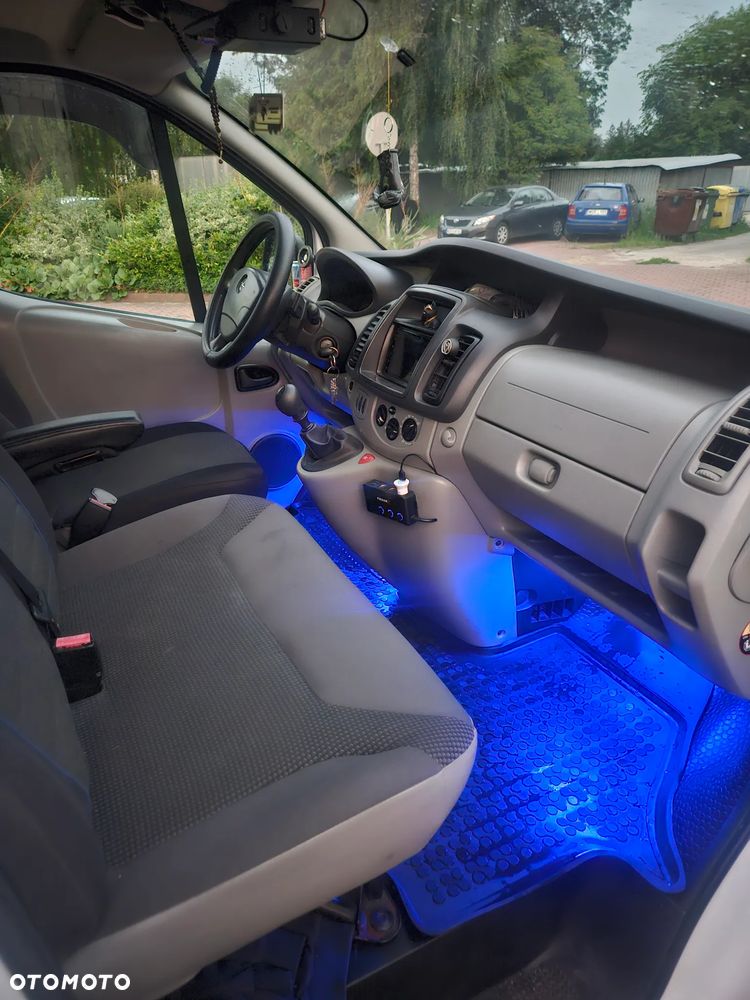 Opel Vivaro - 9