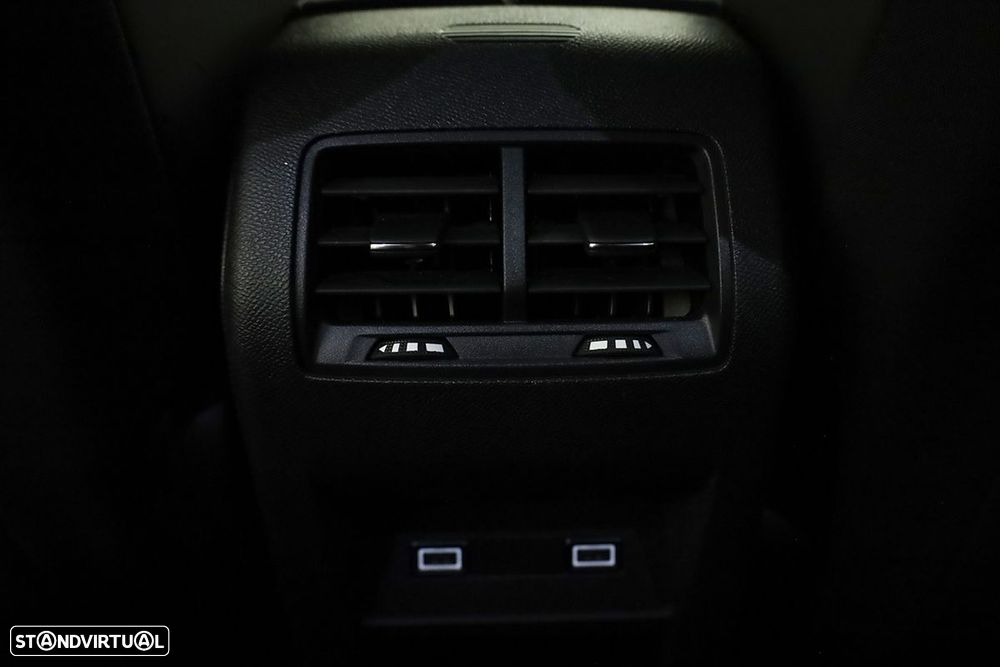 Peugeot 308 SW 1.6 Hybrid Allure e-EAT8 - 23