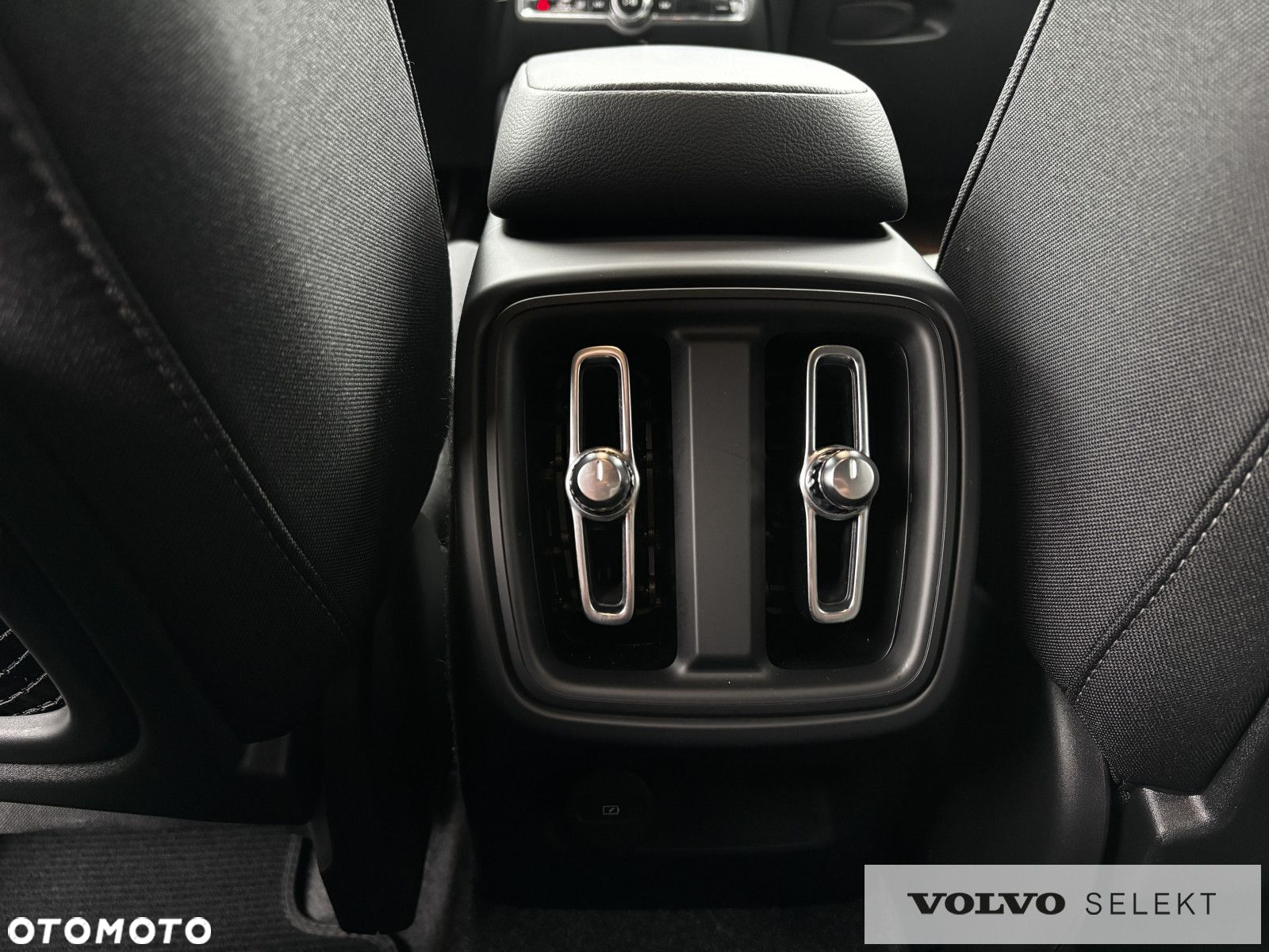 Volvo XC 40 - 22