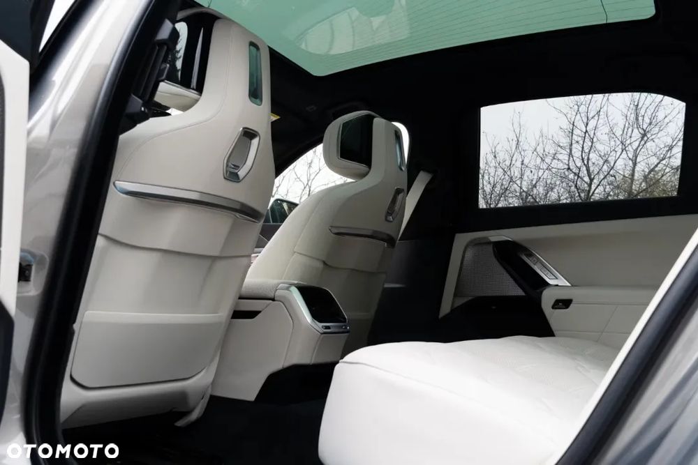 BMW Seria 7 - 27