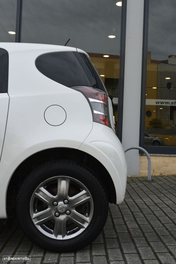Toyota iQ 1.0 VVT-i Essential+AC - 55