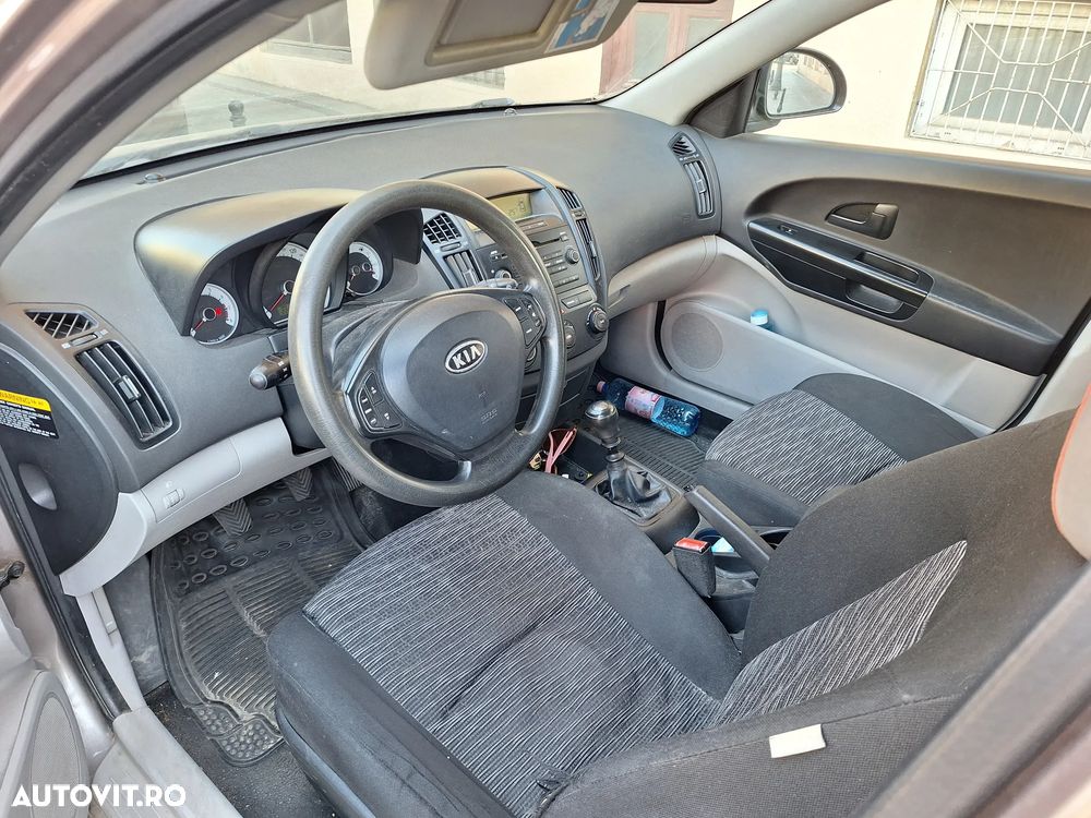 Kia Ceed - 5