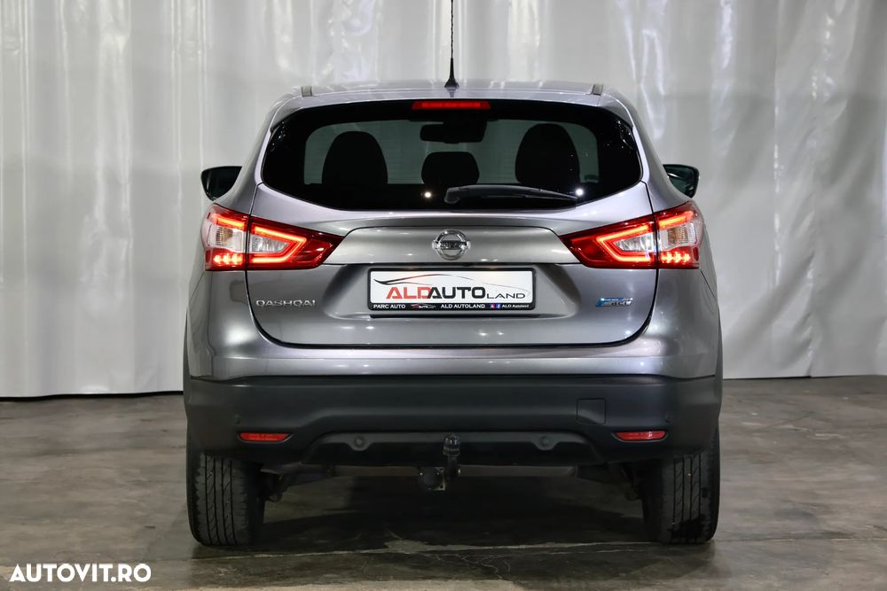 Nissan Qashqai 1.5 DCI Start/Stop N-Connecta - 37