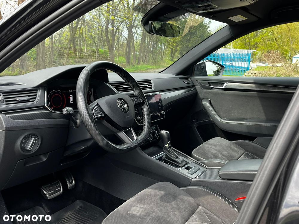Skoda Superb 2.0 TDI SCR 4x4 Sportline DSG - 11