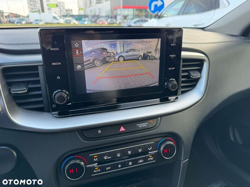 Kia Ceed 1.5 T-GDI M - 12