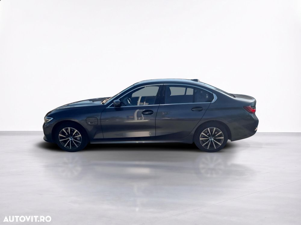 BMW Seria 3 330e AT PHEV - 3