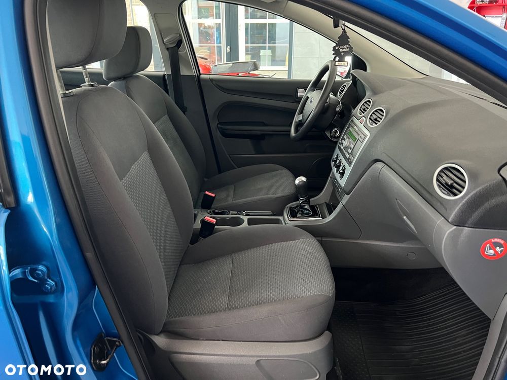 Ford Focus 1.6 TDCi DPF Ambiente - 29